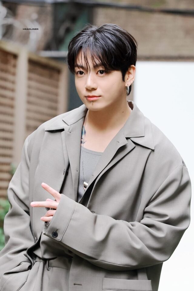 bts-jungkook-headliner-640x960 (1)